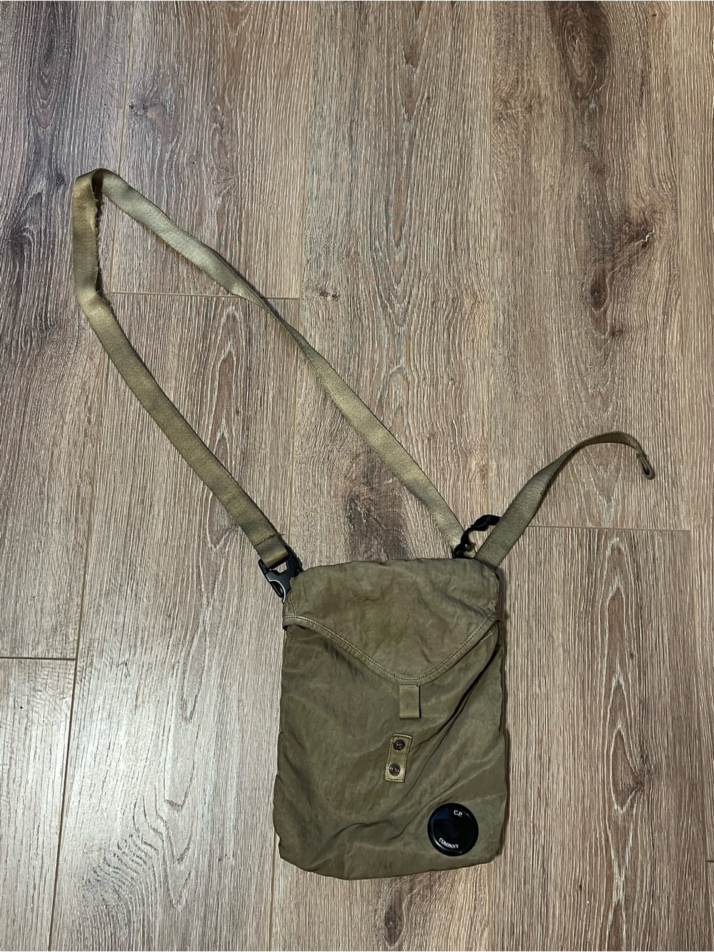 CP company nylon B crossbody pack (khaki)